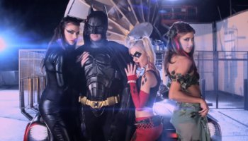 Du Cosplay et de la musique avec BAT ROMANCE la parodie de Batman