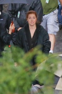 Amy Adams grimace sur le tournage de Batman V Superman