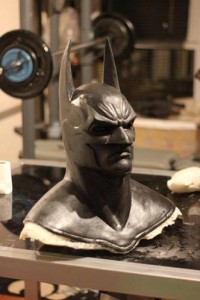 Préparatifs du fan film avec le moulage du masque de Batman