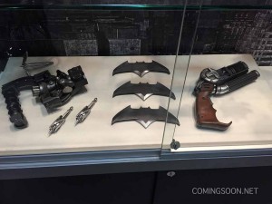 Les Batarangs et le Bat-grappin de Batman v Superman