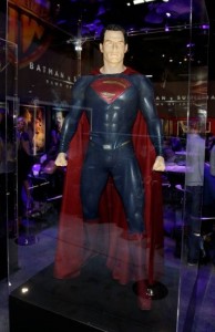 Batman v Superman - Le nouveau costume de Superman présenté