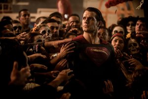 Superman dans la foule pour Batman v Superman