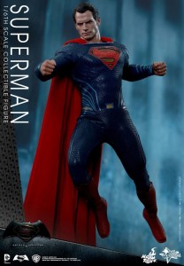 La figurine de Superman pour le film Batman V Superman par Hot Toys