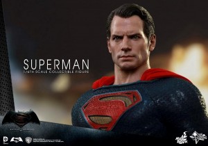 La figurine de Superman par Hot Toys