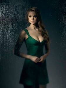 Maggie Geha en Poison Ivy dans la saison 3 de Gotham