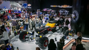 La Batmobile Lego Batman presentée par Chevrolet