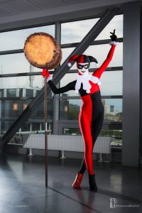 Cosplay Harley Quinn version Batman TAS