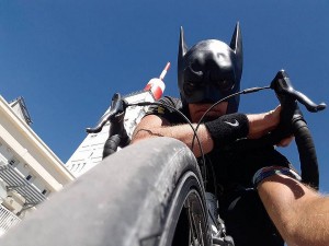 On l'appelle aussi le Batman du Ventoux