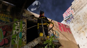 Batgirl répond à l'appel du Bat-signal