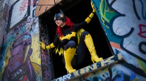 Jill Grayson Cosplay dans son costume de Batgirl