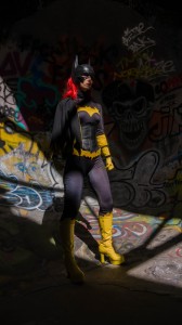 Jill Grayson Cosplay dans son costume de Batgirl